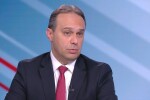 Заков: По закон не може да изпращаме военна техника дори и на съюзници от НАТО без НС