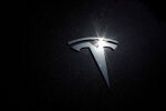 Tesla идва с три големи проекта за съхранение на енергия в България
