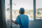 Пациентка изгуби окото си след неуспешна корекция на зрението