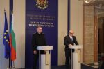 Министърът на отбраната: Президентството се държи като военно министерство в сянка
