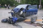 Моторист пострада при катастрофа в центъра на София (ВИДЕО)
