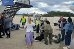 Инцидент в Гърция: Стълба с журналисти се срути на летище, има ранени