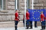 За Деня на Европа: Издигнаха знамето на ЕС пред президентството (СНИМКИ)