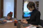 Обратно в офиса след майчинство: Какви права имат жените и как да се адаптират към работната среда? 