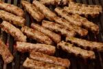 На 18 години е имал кафене и два магазина, днес завладява Европа: Наричат ​​го „Кралят на кебапчетата“
