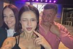 „Това човече е едно слънце. Видях я как тича около бара
