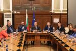 Земеделският министър към животновъдите: Субсидиите все повече ще намаляват. Оцеляването ще бъде през пазар
