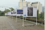 Фотоизложба на Моста на влюбените показва „невидимото“: Какъв въздух дишаме в София?