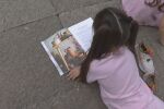 Книги на две колела: Ретро мотоциклет превърна пловдивски паркове в библиотеки
