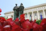 Азбука въпреки догмата и политиката: За мисията на светите братя и оцеляването на буквите 