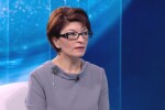 Десислава Атанасова: Не се опитваме да играем игра с Конституцията