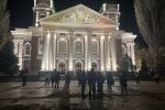 Вторият протест пред Народния театър – скромен (СНИМКИ)