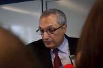 Костов към МОН: Оставете учениците да използват изкуствения интелект в образованието си