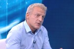 Москов: Дотук управлението не се е справило с COVID кризата, защото обществото е разделено на две