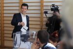 Кирил Петков: Гласувайте като машини, въпреки че използвате хартия