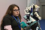 Сбъдната мечта: Наша фирма за роботи разработи екзоскелет, с който момиче да проходи