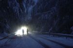 Все по-ниско слиза снегът в Северозападна България, има прекъсвания на тока (ВИДЕО)