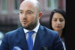 Кризата с боклука: В чистенето се включват и затворници 