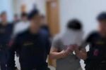 Ученици ограбвали и изнасилвали учителката си в продължение на месеци 