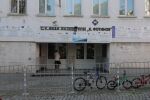 Ученички се пръскат с лютив спрей в училище в Бургас: Дете и учителка са в болница (ВИДЕО)