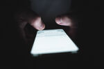 Брюксел иска да следи чатовете ви? Какво е Chat Control и защо искат да го приложат