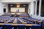 Протестиращи отказват да напуснат сградата на парламента