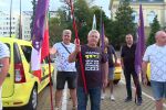 Таксиметрови шофьори на протест в подкрепа на свой колега 