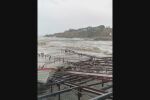 Кметът на Варвара: Деретата преливат, има отнесени в морето бунгала, коли и каравани