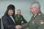 Пухена ушанка, броня и дронове: Какво подариха на Ким Чен-ун в Русия?