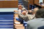 След 33 дни ваканция, отново на работа: Внасят пети вот на недоверие в парламента