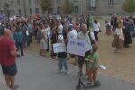 В защита на светското образование: Протест срещу въвеждането на предмет „Добродетели и религии“ в училище