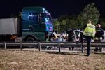 Челният удар на „Цариградско шосе“: Камион за миене на улиците се е движил в насрещното