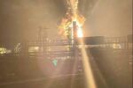 Дрон предизвика пожар в една от двете най-големи петролни рафинерии в Русия (СНИМКИ, ВИДЕО)
