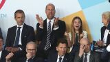 Сладък момент между баща и дъщеря - принцеса Шарлот и принц Уилям празнуват футболна победа