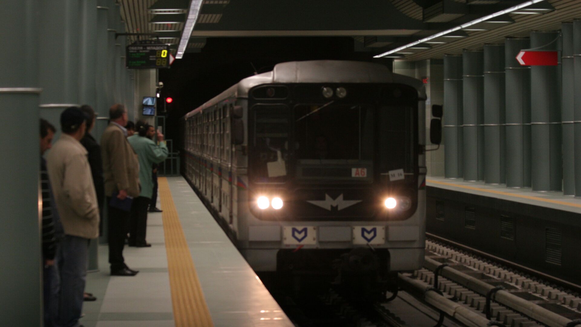 Авария спря част от метрото за повече от два часа
