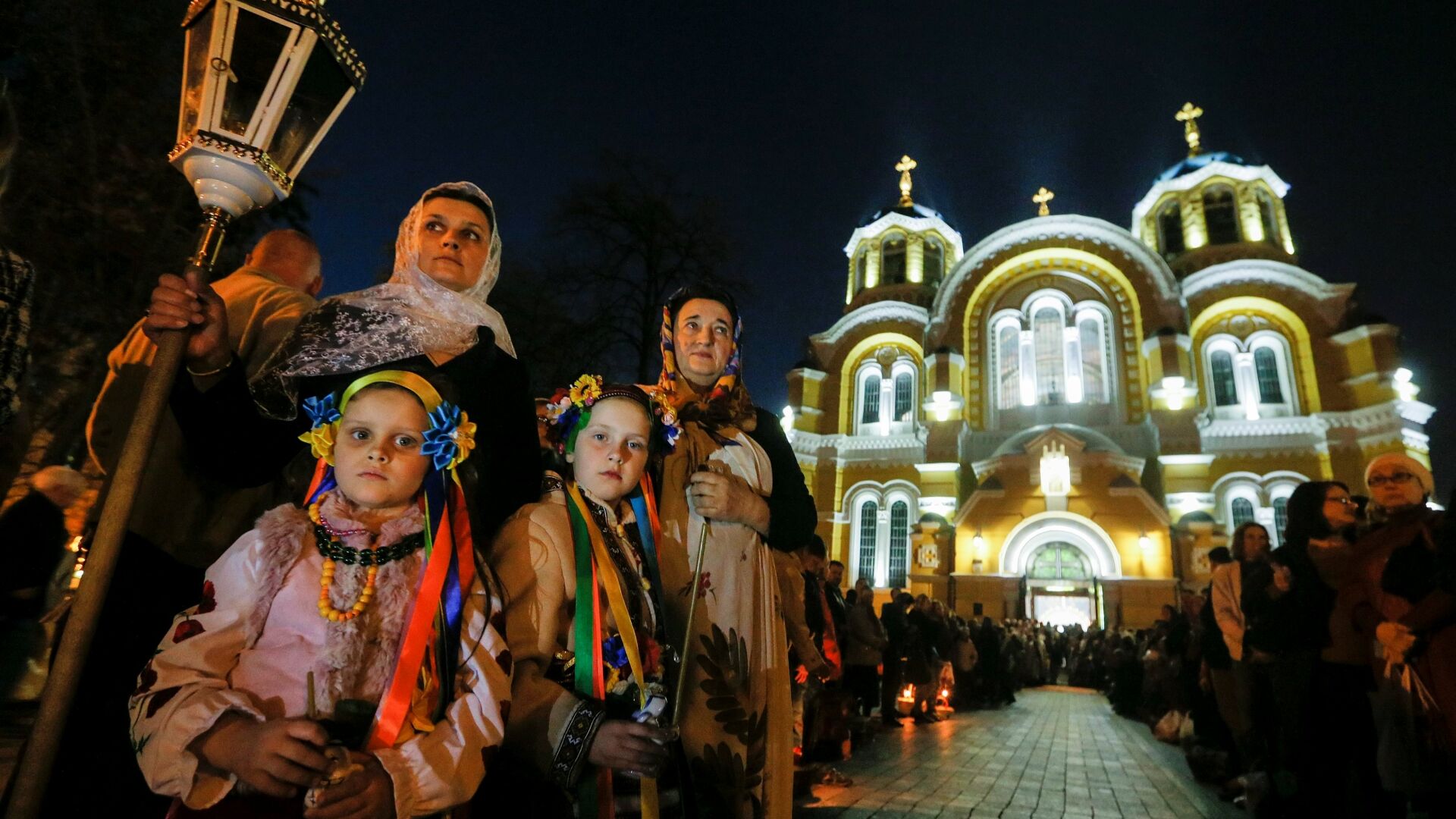 Великден по света (ГАЛЕРИЯ)