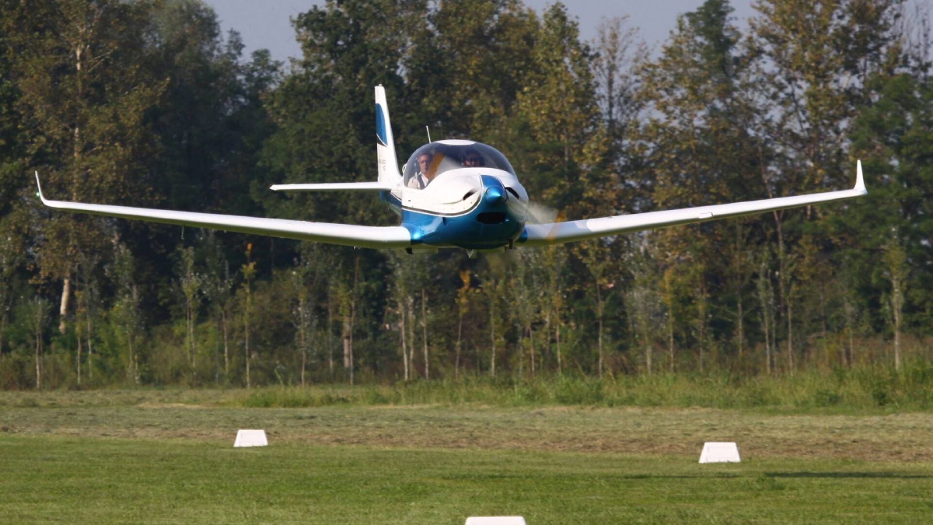 В България ще се сглобява ултралекия самолет SKYLEADER 600