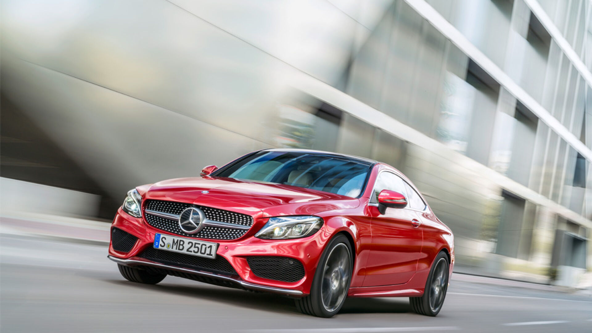 Новата Mercedes-Benz C-Class Coupé е впечатляваща!