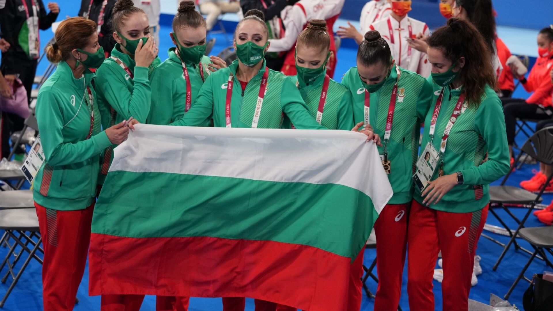2 години и едно злато по-късно: Диаманти в короната