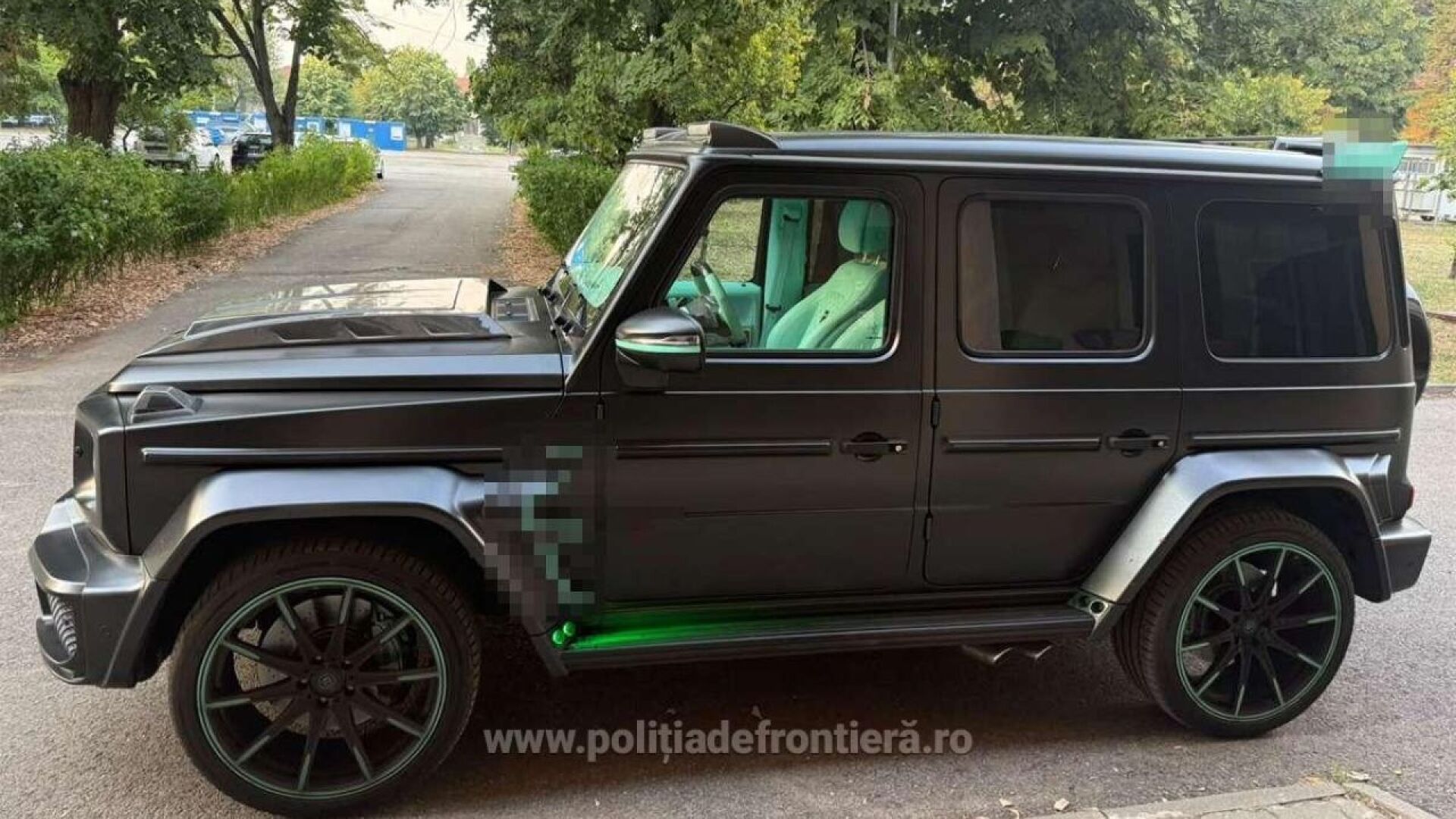 „Купих я от непознат“: Полиция спира автомобил за 200 000 евро, оказва се издирван