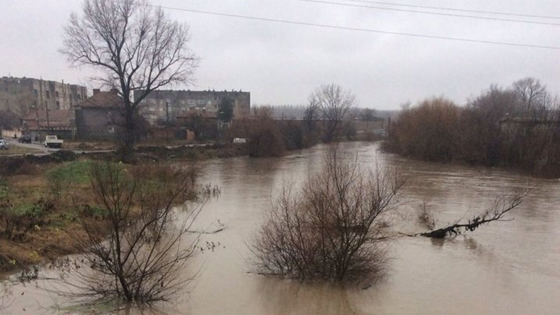 Марица и Тунджа заплашват да залеят Свиленград и Елхово