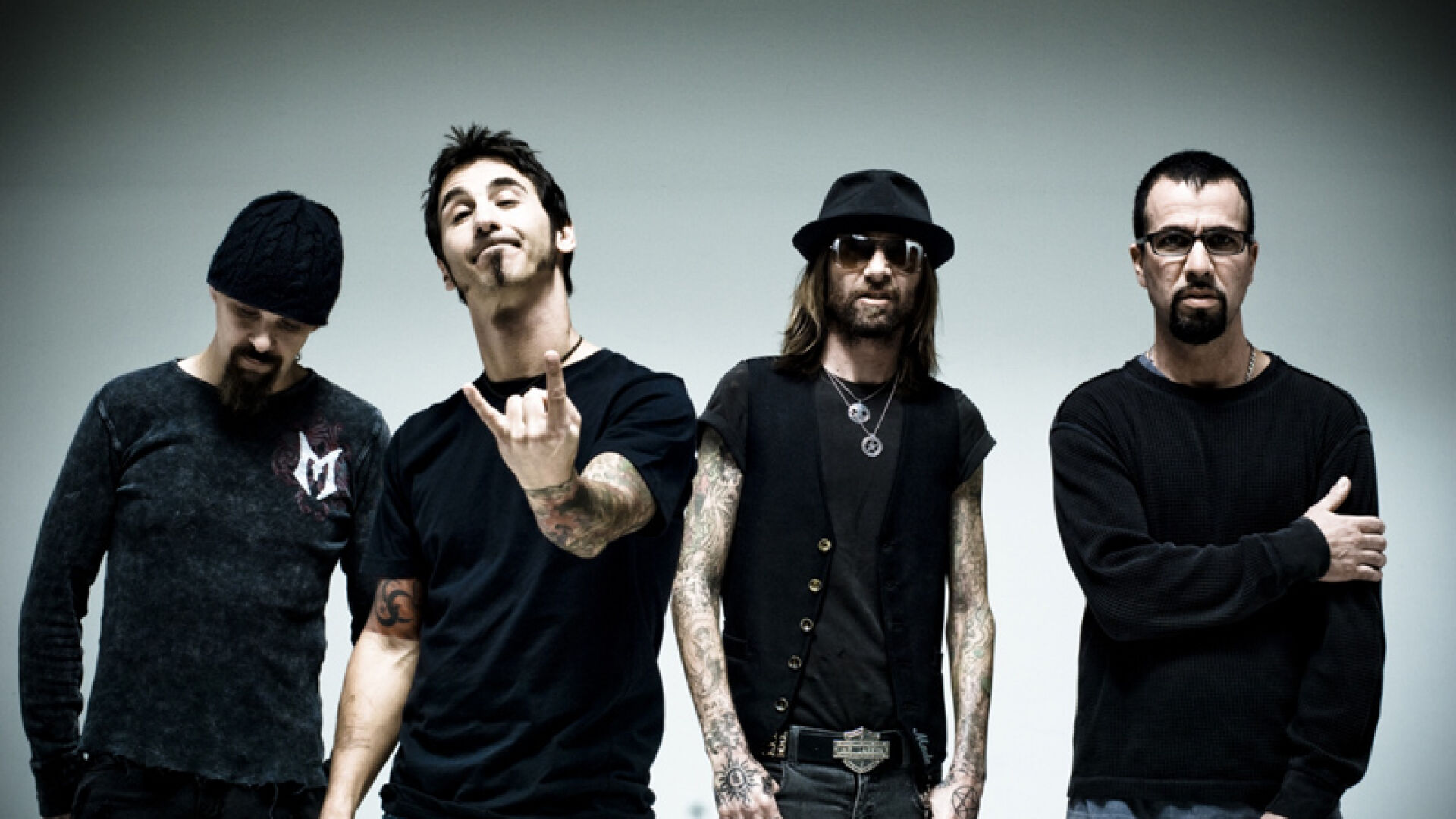 Билетите за Godsmack и Papa Roach с празнични цени на 23 декември