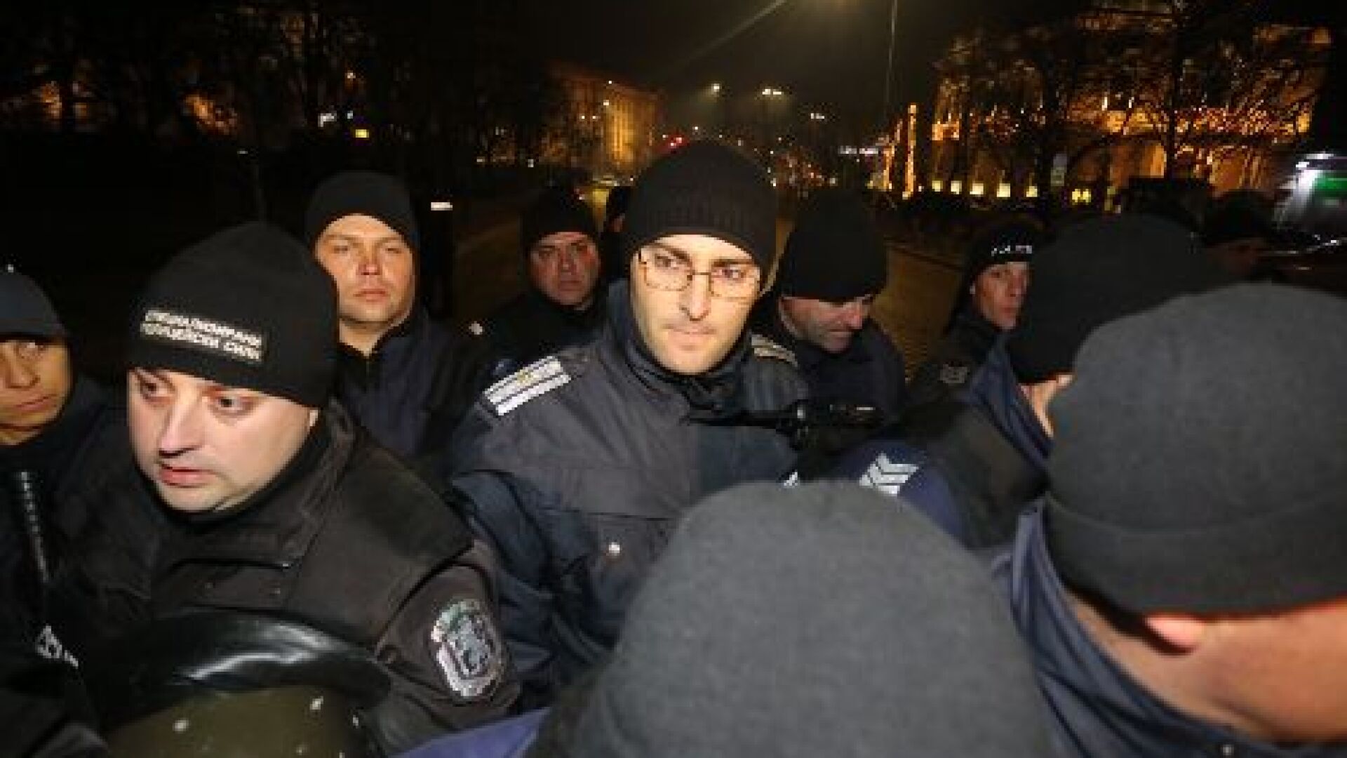Три протеста блокираха тази вечер центъра на София (СНИМКИ)