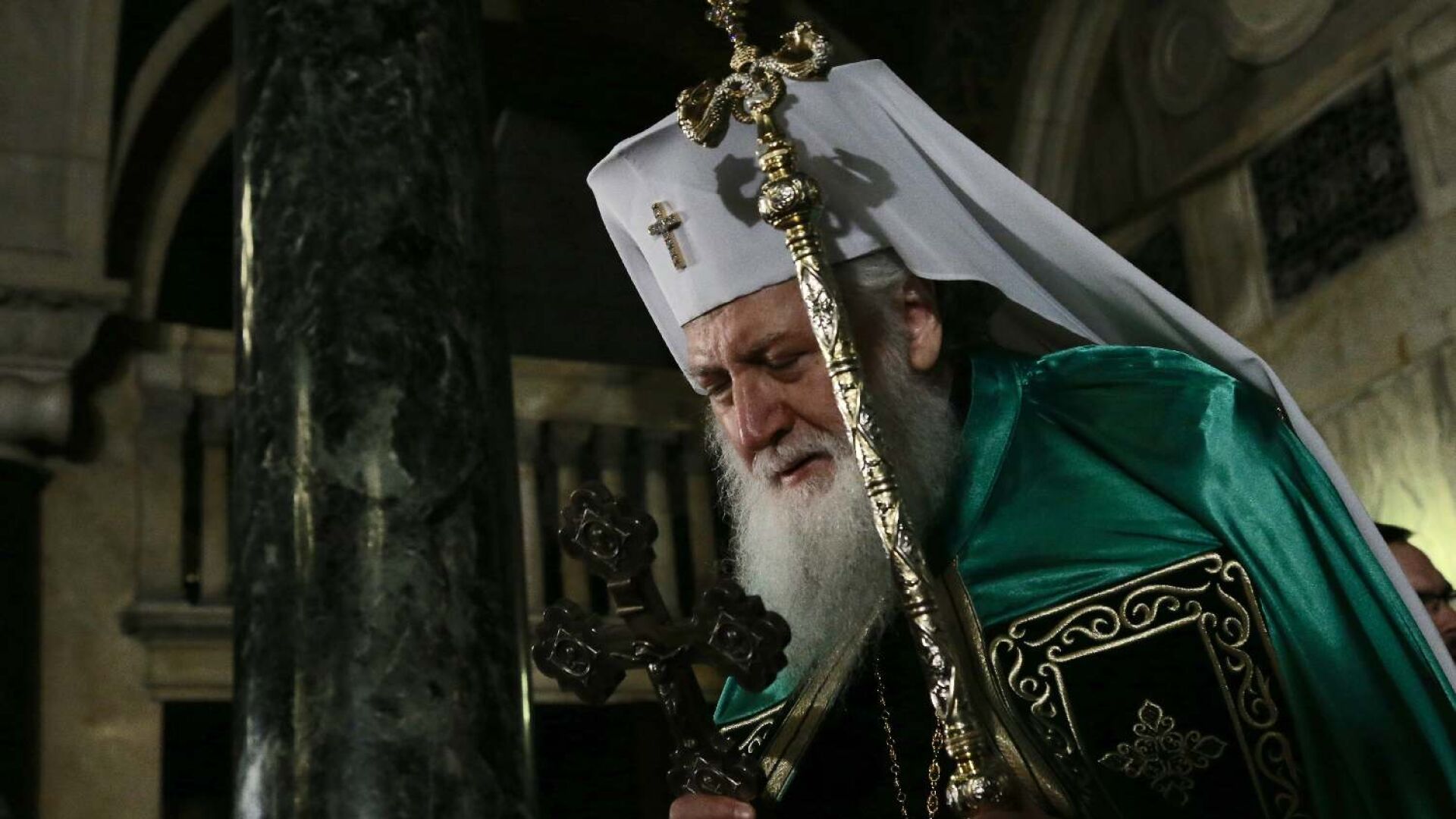 Патриарх Неофит: Нека отворим сърцата и душите си за радостта на Рождество