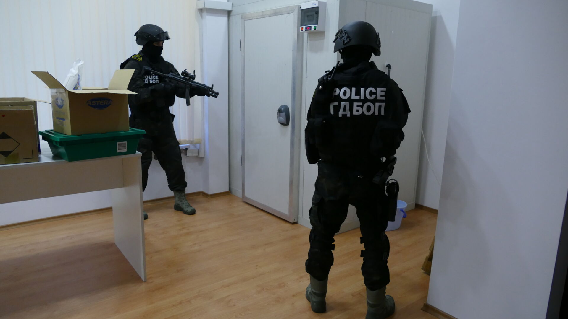 Разбиха престъпна група за паралелен износ на животоспасяващи лекарства (ВИДЕО)