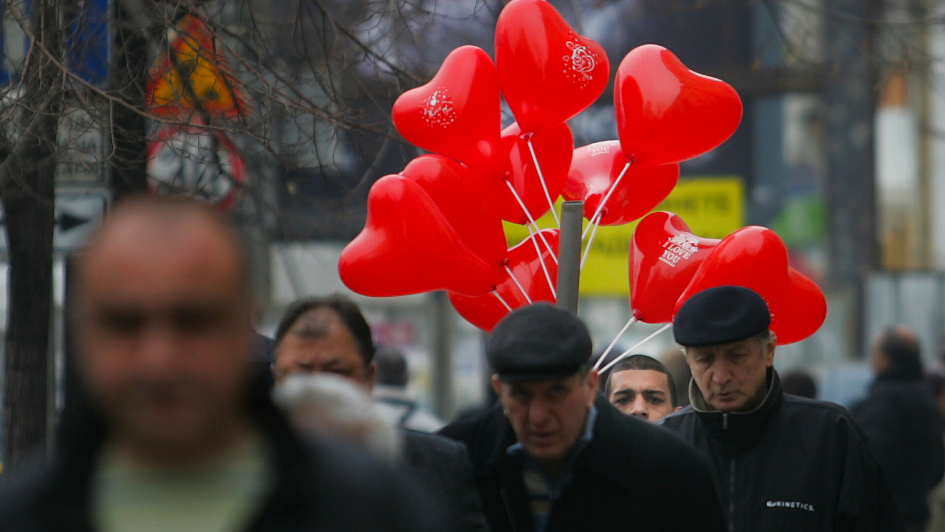 Новините от Деня на влюбените в снимки