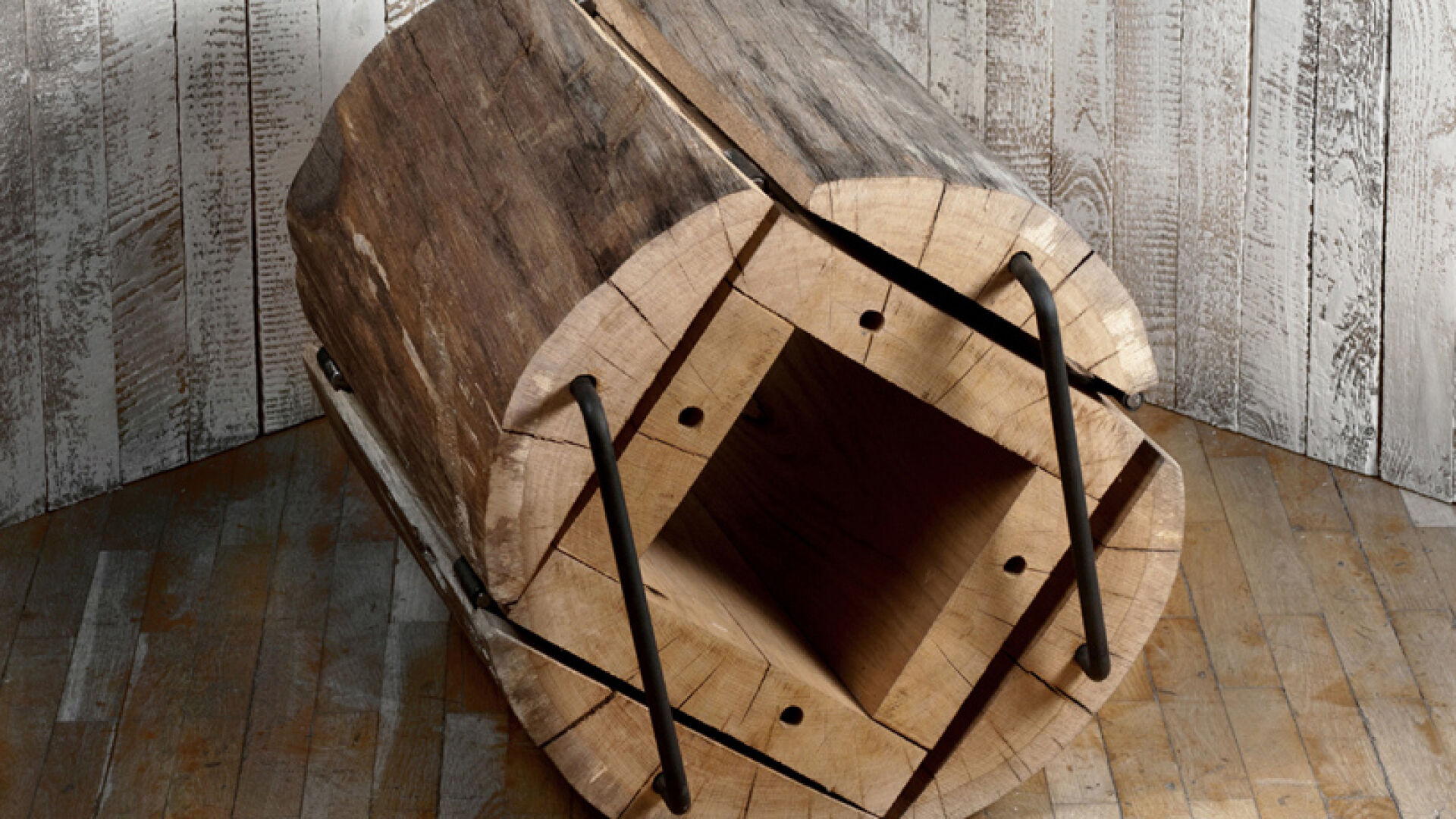 Waste less log chair by Architecture Uncomfortable Workshop