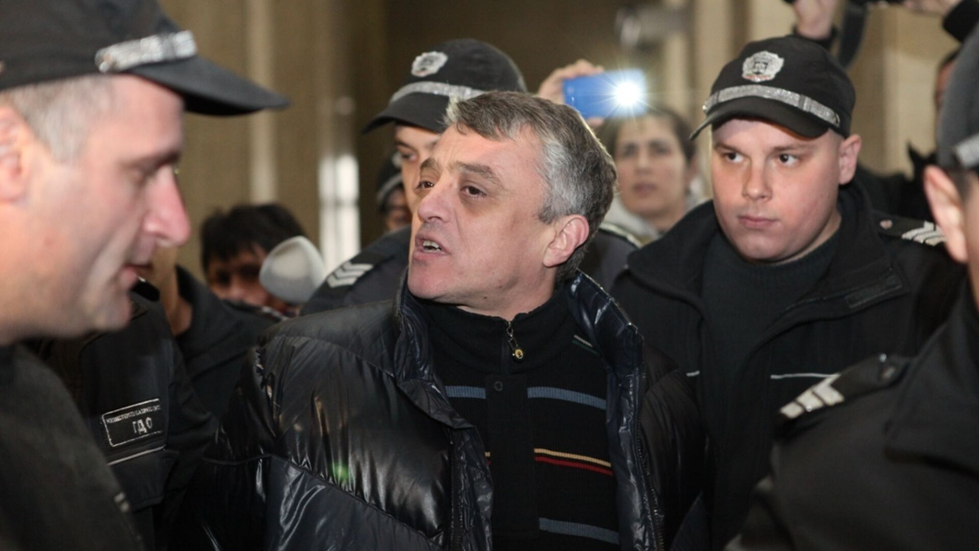 Арестът остава единствената сцена за представлението на Петното