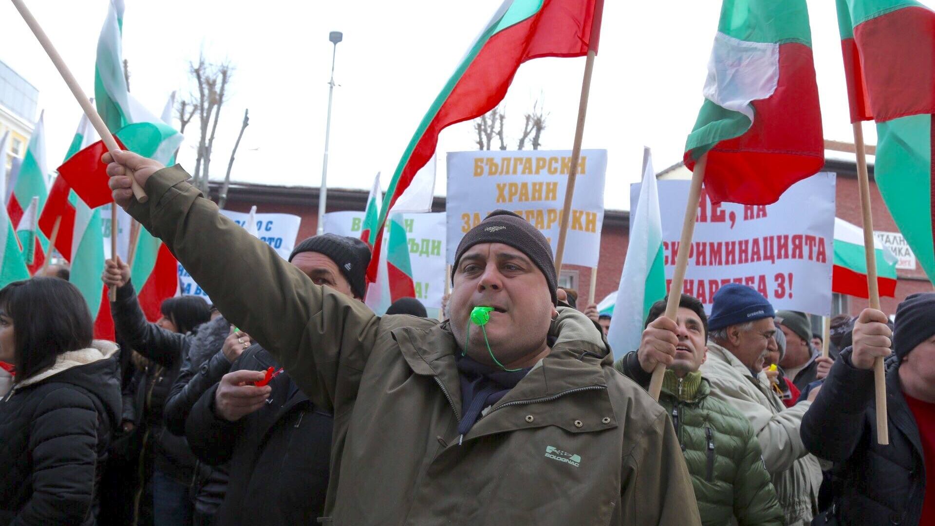 Фермери протестират заради разпределянето на субсидиите (СНИМКИ)