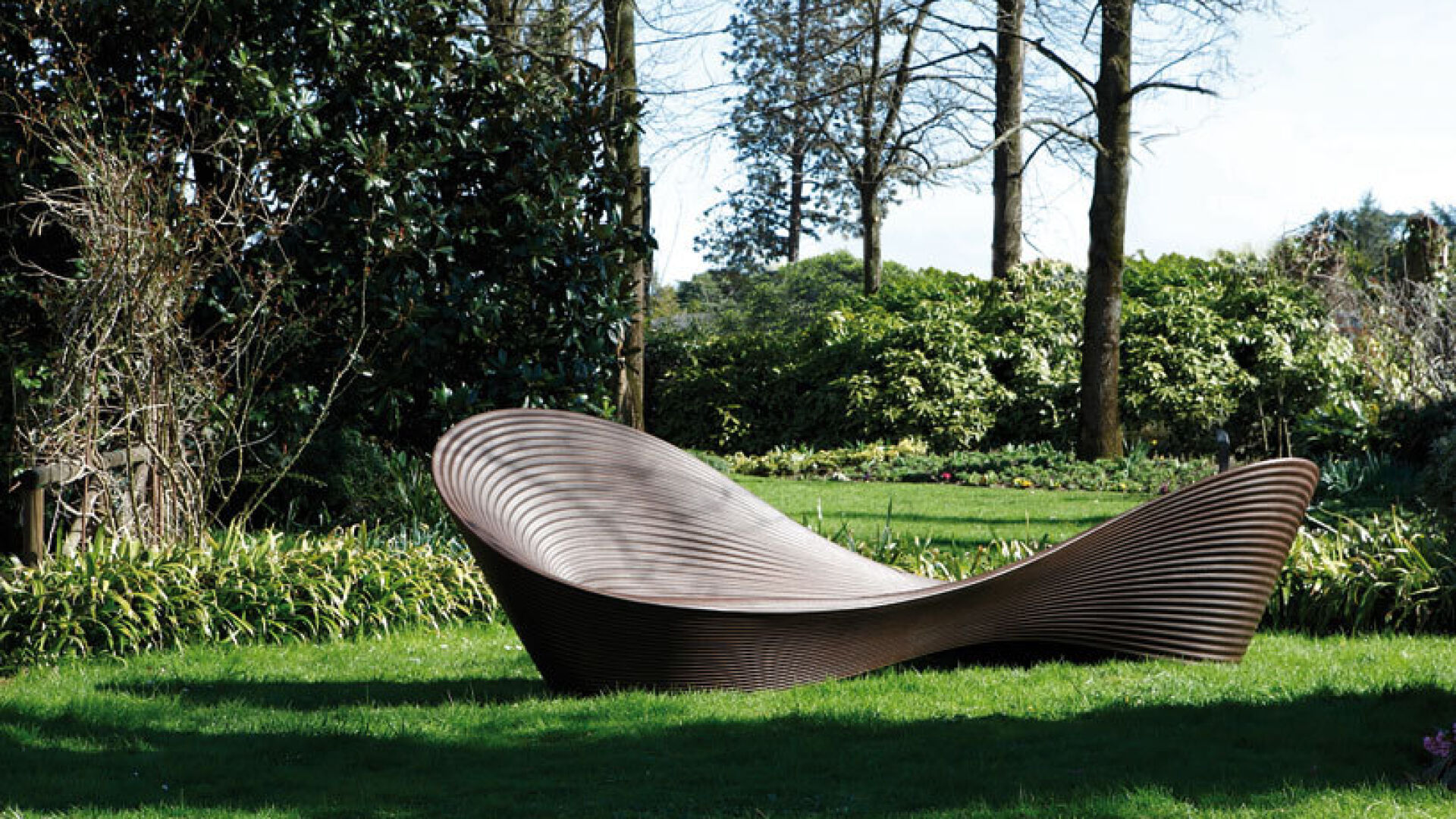 Folly bench от Ron Arad